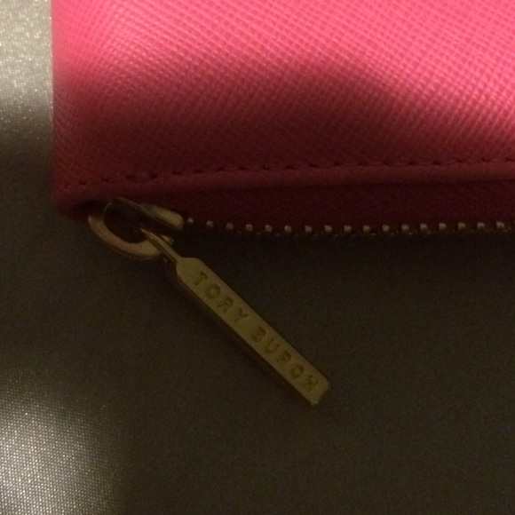 Torch Burch Wallet - Picture 3 of 4